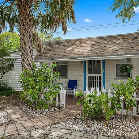 Little Pineapple Cottage Сейнт Питърсбърг Екстериор снимка